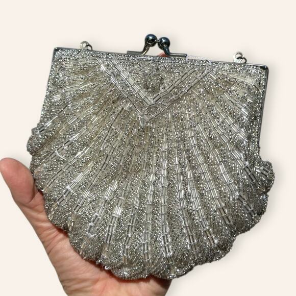 VTG Beaded Silver Kiss Lock Purse and White Clutch Bundle - Picture 4 of 8